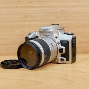 Minolta XTsi Maxxum SLR 35mm Film Camera, with Minolta AF 28-80 mm Lens